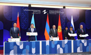 Премьер-министры стран ЕАЭС ввели в обращение почтовые марки, посвященные десятилетию союза