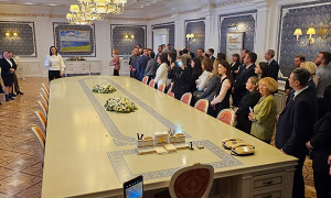 Главный символ суверенитета и единства нации – Дворец Независимости сегодня посетили связисты