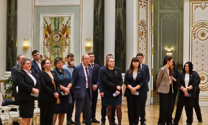 Главный символ суверенитета и единства нации – Дворец Независимости сегодня посетили связисты